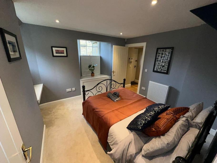 The Gate House - 3 Bed & Parking Villa EDI Buitenkant foto