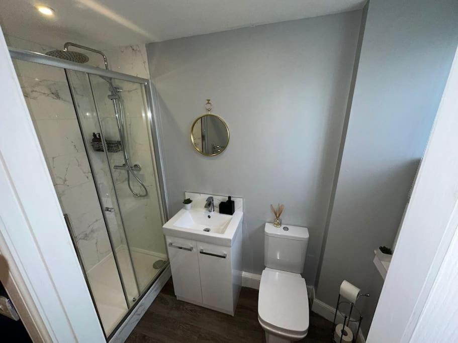 The Gate House - 3 Bed & Parking Villa EDI Buitenkant foto