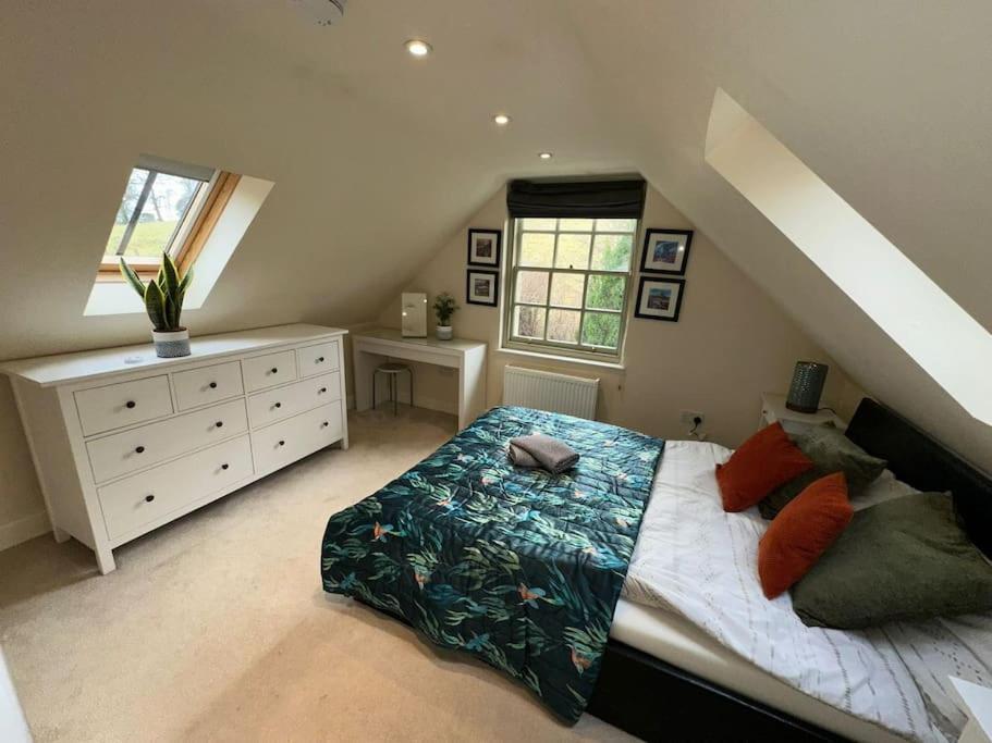 The Gate House - 3 Bed & Parking Villa EDI Buitenkant foto